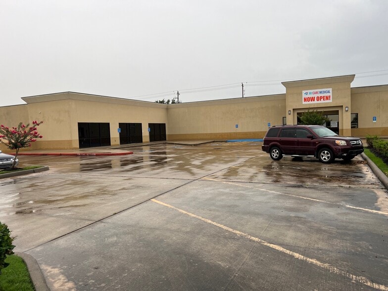 11006 Spencer Hwy, La Porte, TX for lease - Building Photo - Image 3 of 5