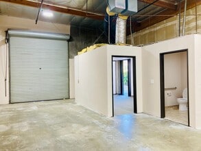 2235 1st St, Simi Valley, CA for lease Interior Photo- Image 2 of 4