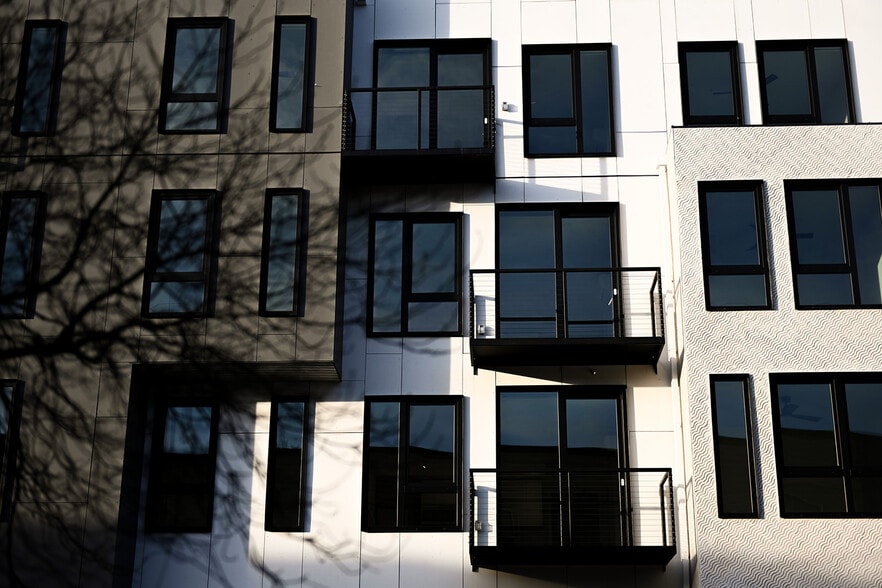 1477 NE Alberta St, Portland, OR à louer - Photo du bâtiment - Image 2 de 7