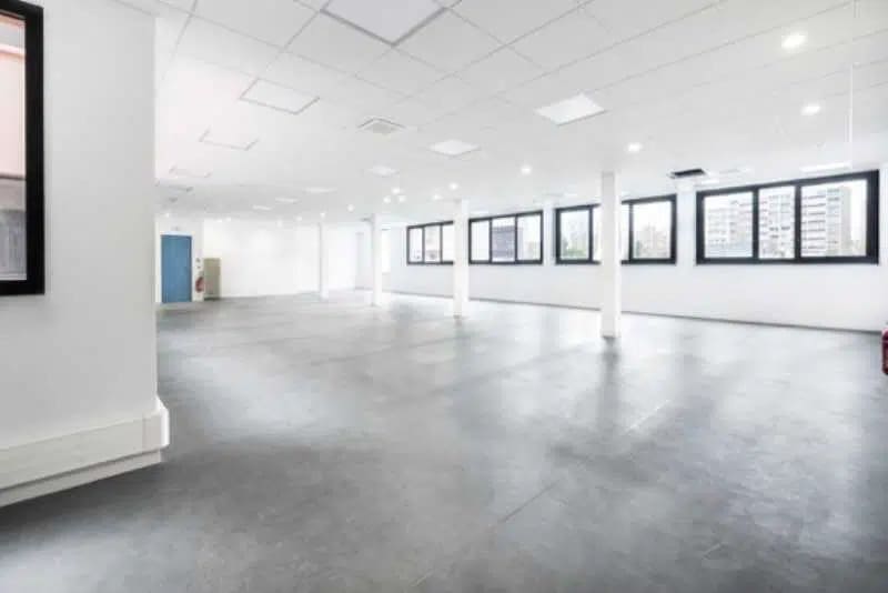 Flex in Montrouge for lease - Interior Photo - Image 3 of 11