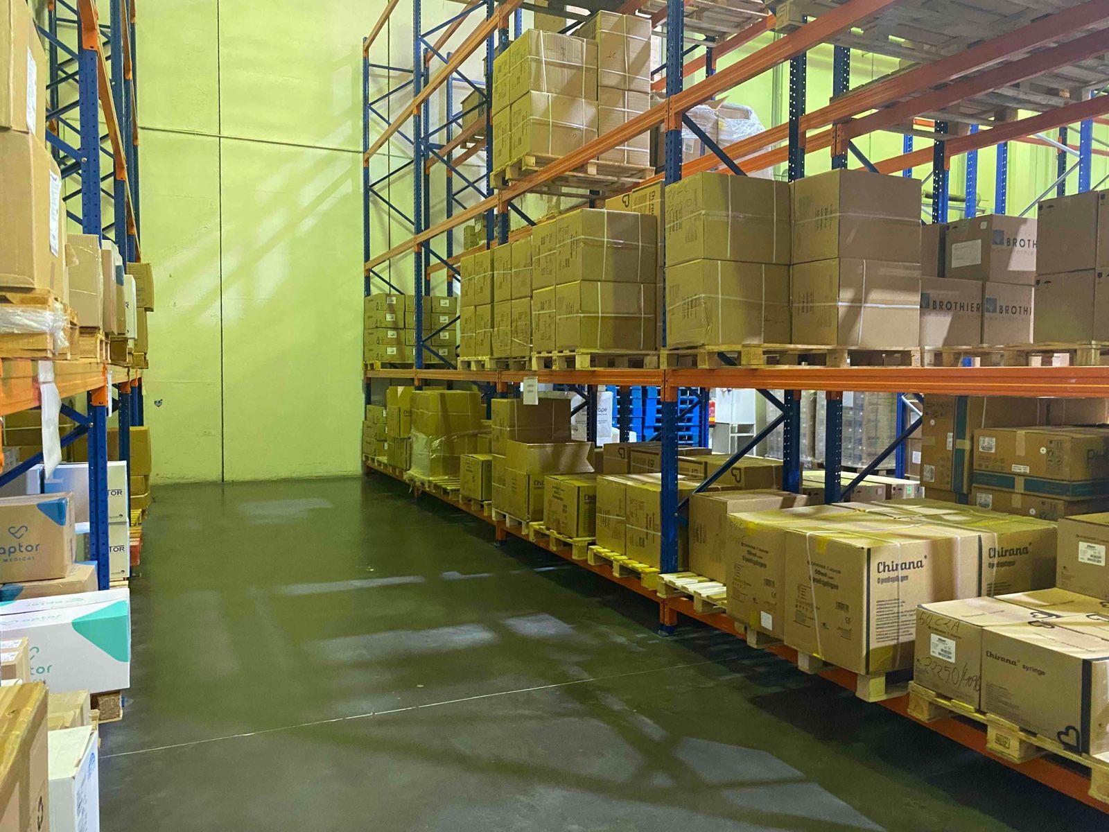 Industrial in Ajalvir, Madrid for sale Primary Photo- Image 1 of 11