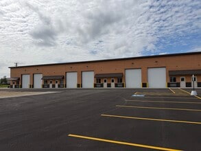 12517-12531 Harvey Dr, New Lenox, IL for lease Interior Photo- Image 2 of 6