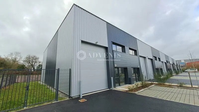 Flex dans GRANDCHAMP-DES-FONTAINES à louer - Photo du bâtiment - Image 2 de 4