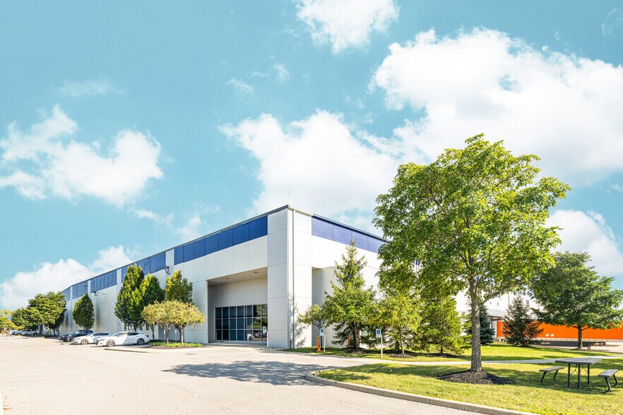 3051 Creekside Pky, Lockbourne, OH à louer - Photo du bâtiment - Image 3 de 11