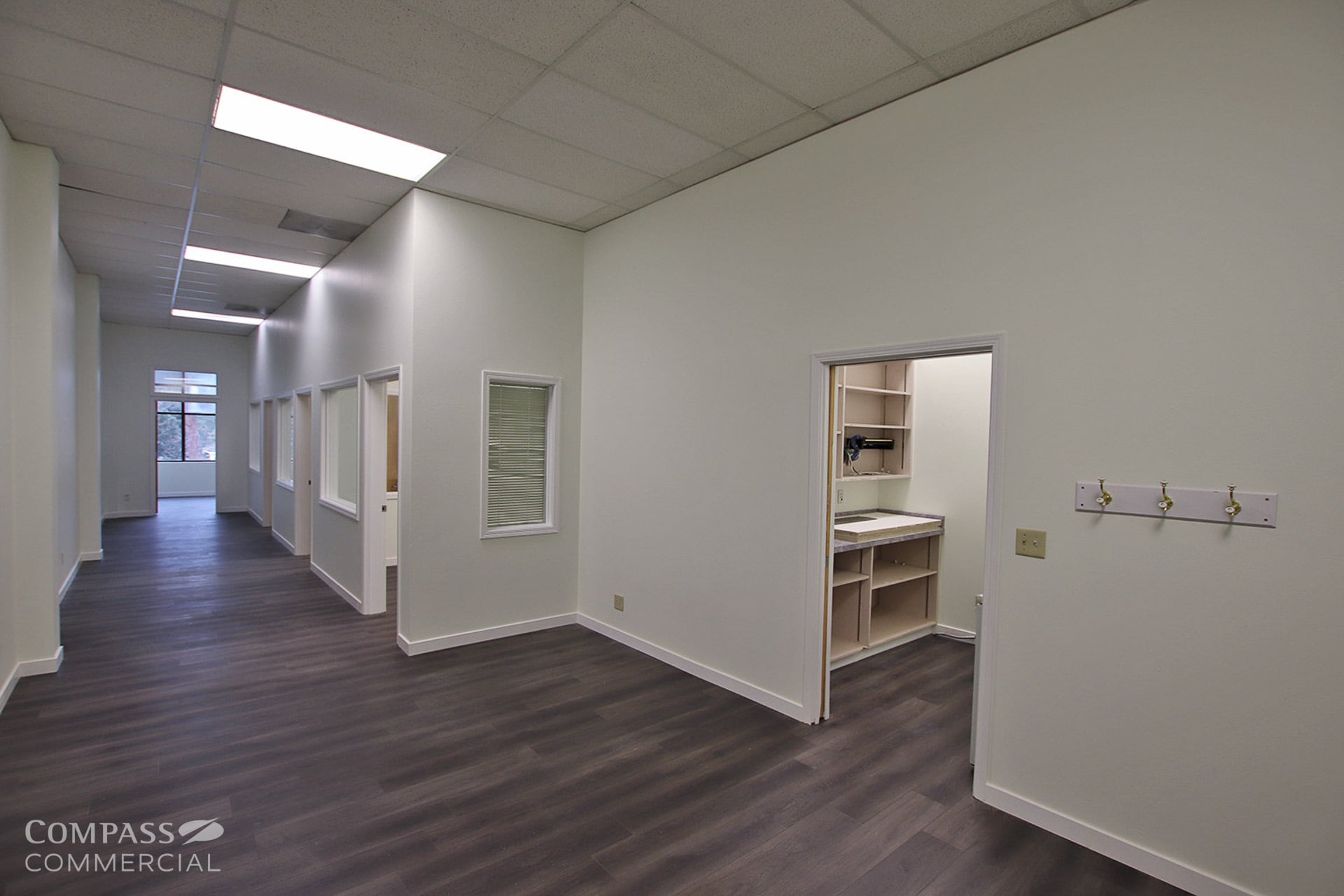 869 NW Wall St, Bend, OR à louer Photo intérieure- Image 1 de 2