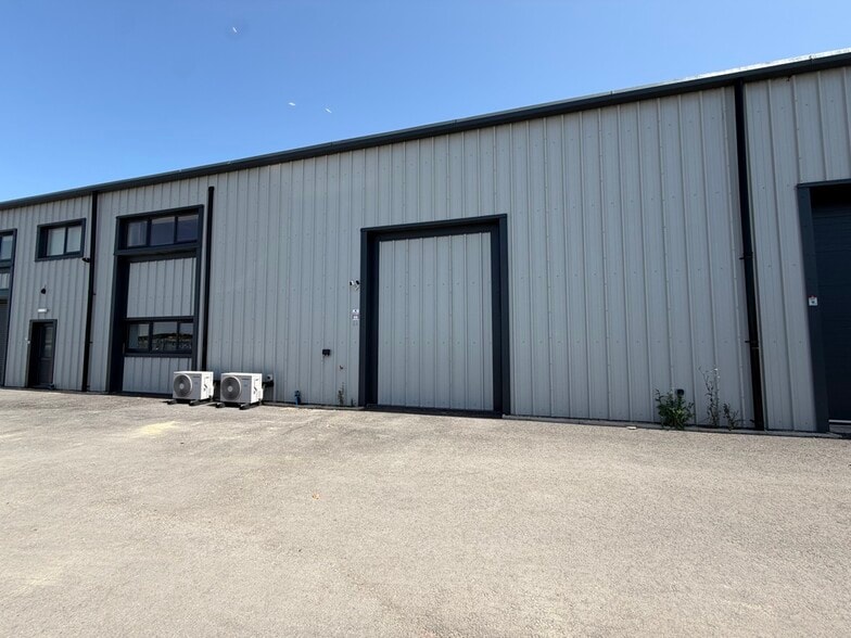 4 & 5 Tansley Business Park, King's Lynn for sale - Building Photo - Image 2 of 3