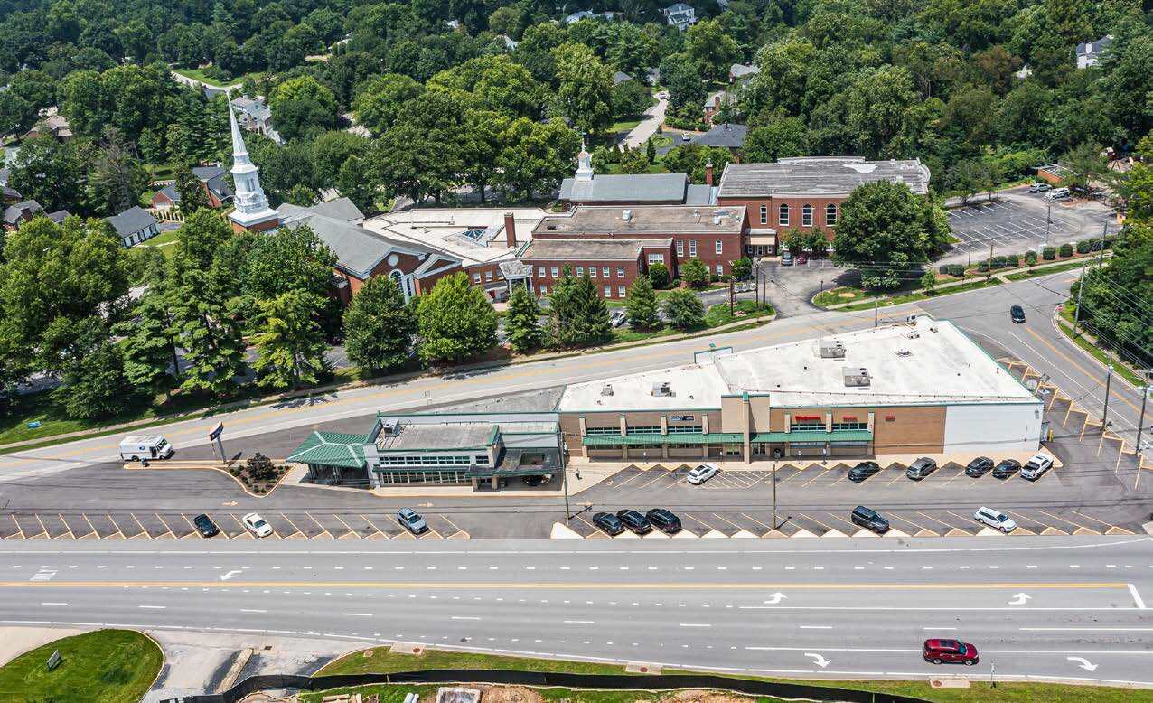 3801-3805 Brownsboro Rd, Louisville, KY à louer Photo du bâtiment- Image 1 de 5