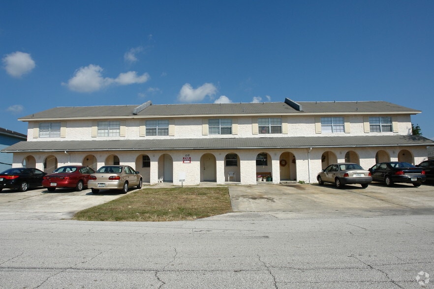 132 Caribbean St, Deltona, FL à vendre - Photo du bâtiment - Image 2 de 2