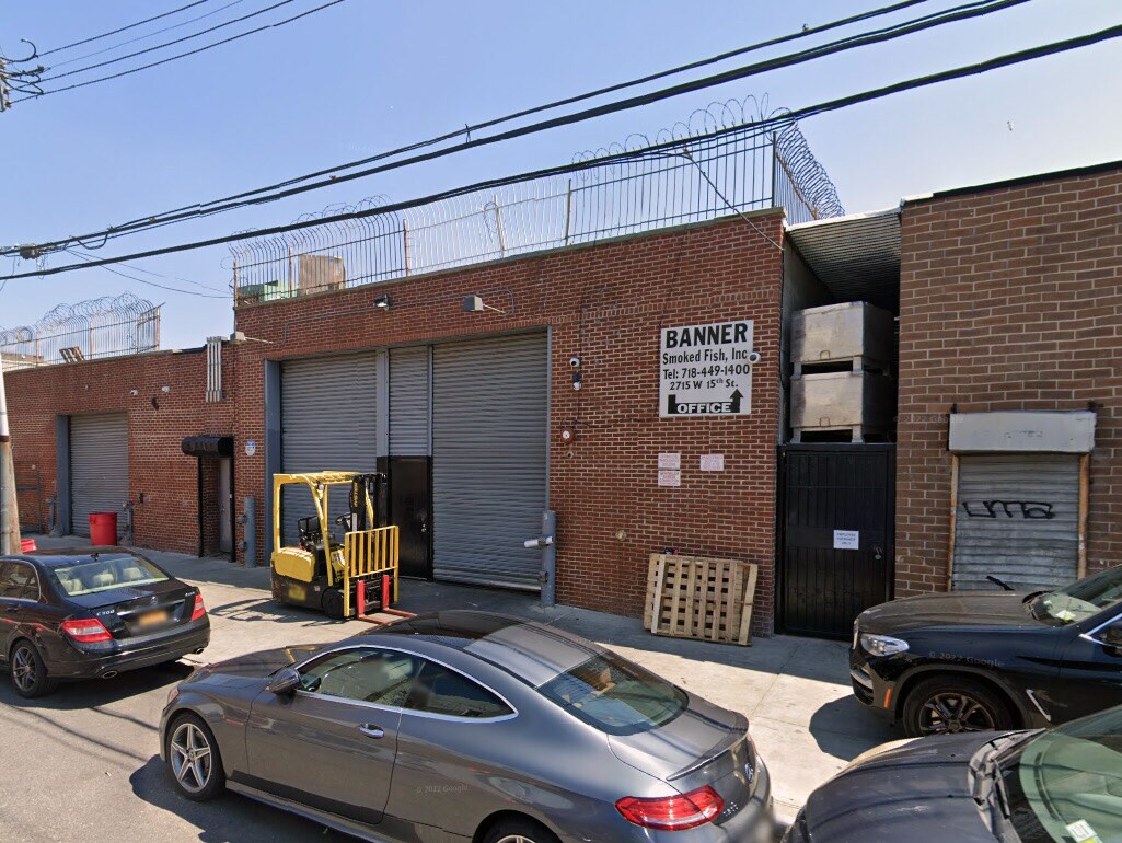 2715 W 15th St, Brooklyn, NY à vendre Photo du bâtiment- Image 1 de 4