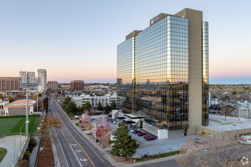 950 S Cherry St, Denver, CO à louer - Photo du bâtiment - Image 3 de 16