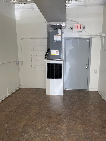 1435 NE 4th Ave, Fort Lauderdale, FL à louer - Photo intérieure - Image 3 de 9