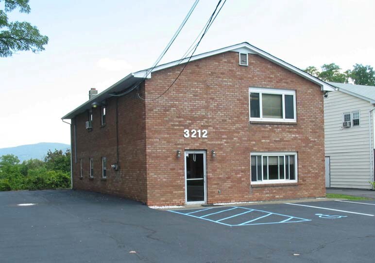 3212 US Route 9W, New Windsor Township, NY for lease Primary Photo- Image 1 of 9