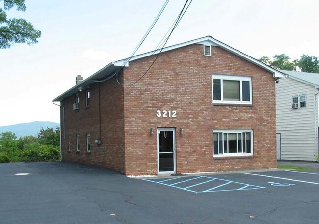 Plus de détails pour 3212 US Route 9W, New Windsor Township, NY - Bureau à louer