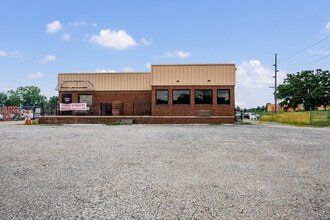 7079 Whipple Ave NW, Canton, OH for lease Interior Photo- Image 1 of 25