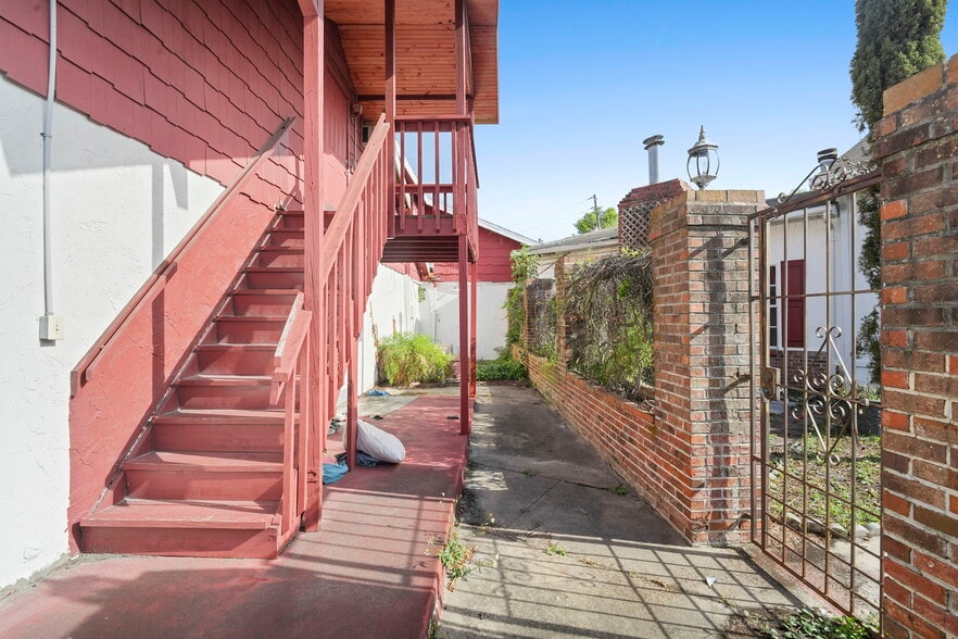 227 S Hawthorne Ave, Apopka, FL for sale - Building Photo - Image 3 of 19