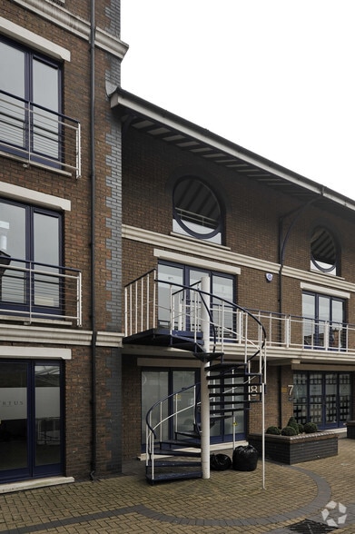 8 Square Rigger Row, London for lease - Building Photo - Image 3 of 3