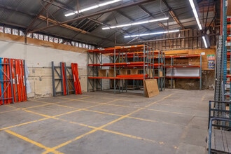 3937 Foothill Blvd, La Crescenta, CA à louer Photo intérieure- Image 2 de 11