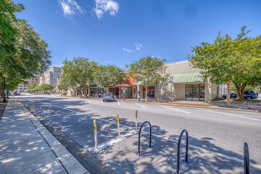 119 N Palafox St, Pensacola, FL for lease - Building Photo - Image 2 of 14