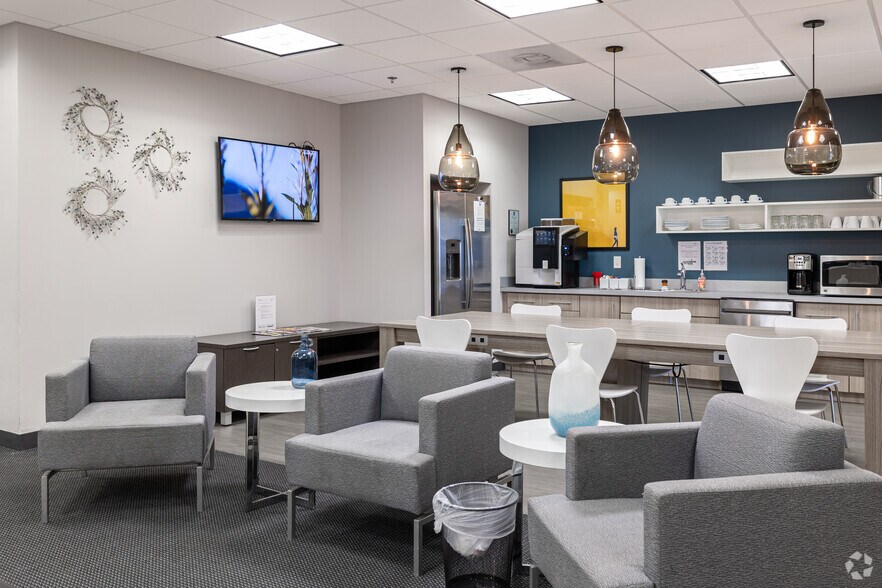 400 W Capitol Ave, Little Rock, AR à louer - Photo du bâtiment - Image 1 de 13