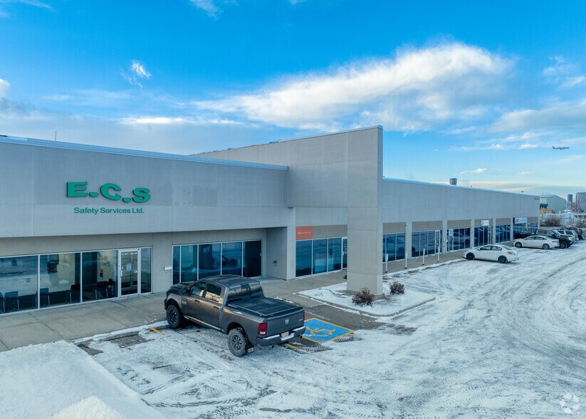 2821 3rd Ave NE, Calgary, AB à vendre - Photo principale - Image 1 de 1