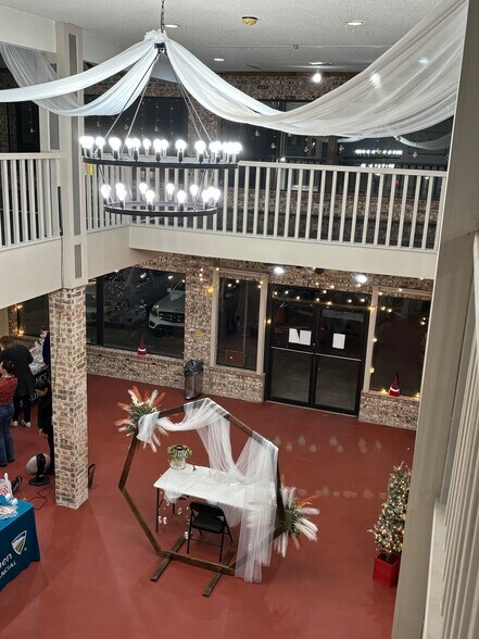 4322 E 11th St, Tulsa, OK à louer - Photo du bâtiment - Image 3 de 13