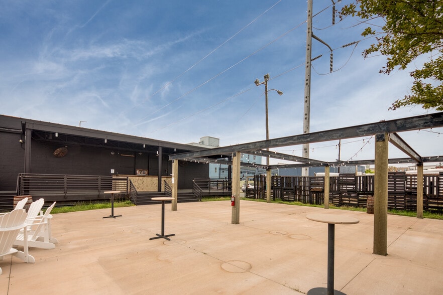 211 W 24th St, Norfolk, VA for sale - Building Photo - Image 3 of 8