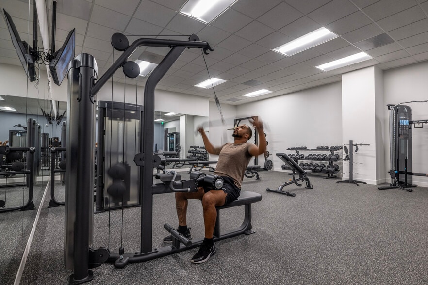 6363 N State Highway 161, Irving, TX for lease - Interior Photo - Image 2 of 18