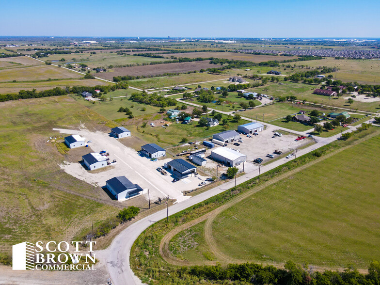 5434 Hopkins Rd, Krum, TX for lease - Building Photo - Image 3 of 11