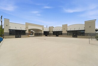 6452 N Telegraph Rd, Dearborn Heights, MI à louer Photo intérieure- Image 2 de 13