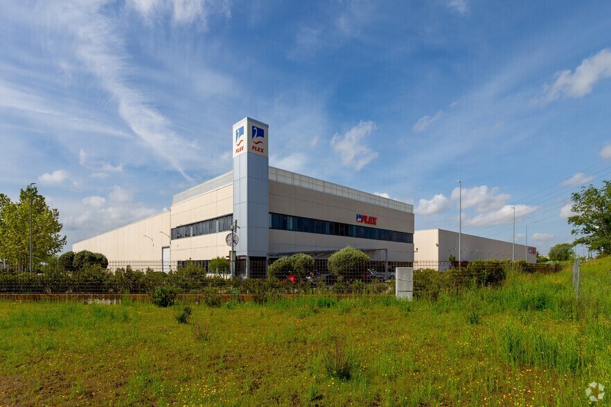 Calle del Río Almanzora, 2, Getafe, Madrid à louer - Photo du bâtiment - Image 1 de 7