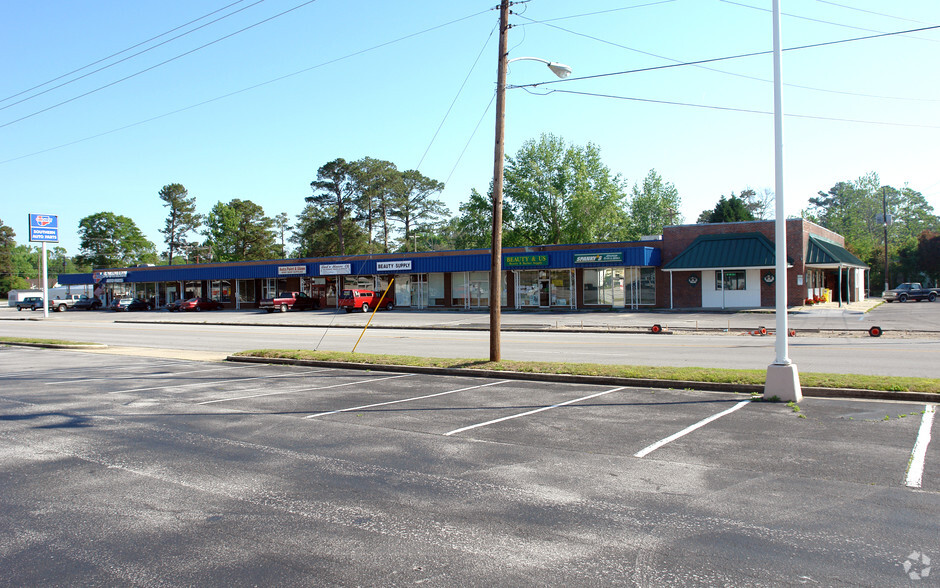 2532-2548 Onslow Dr, Jacksonville, NC for lease - Primary Photo - Image 2 of 2