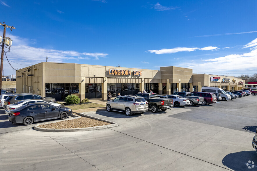 12311 Nacogdoches Rd, San Antonio, TX à louer - Photo du bâtiment - Image 1 de 17