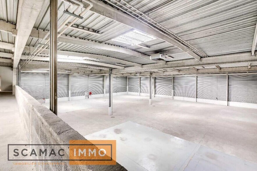 Industrial in COURCOURONNES for lease - Interior Photo - Image 2 of 12
