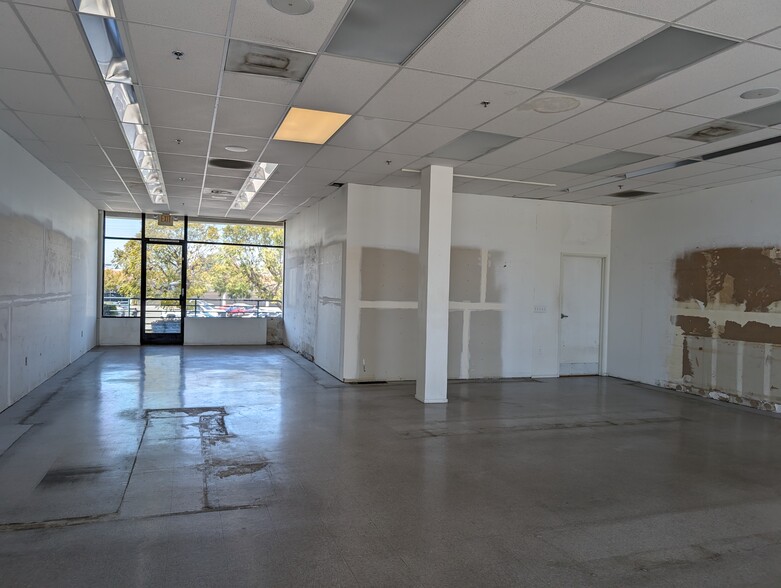 1739-1783 S Victoria Ave, Ventura, CA for lease - Interior Photo - Image 2 of 12