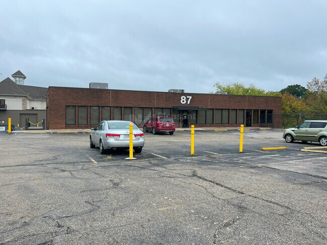Plus de détails pour 87 N Canton Rd, Akron, OH - Bureau à louer