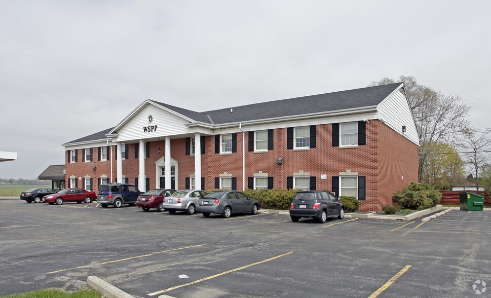 9120 W Hampton Ave, Milwaukee, WI for sale - Primary Photo - Image 2 of 3