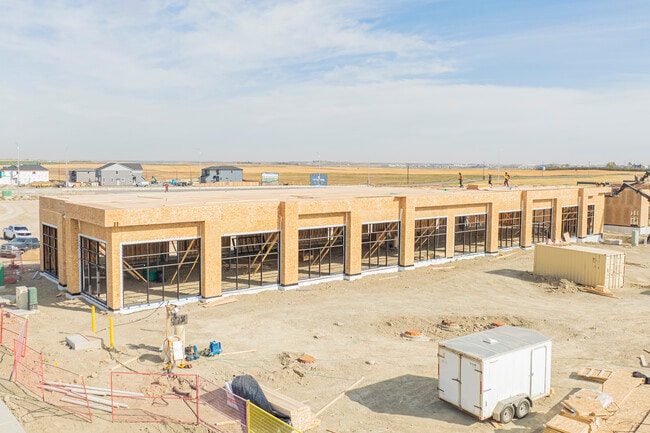 Plus de détails pour 1100 140 Av NE, Calgary, AB - Commerce de détail à louer