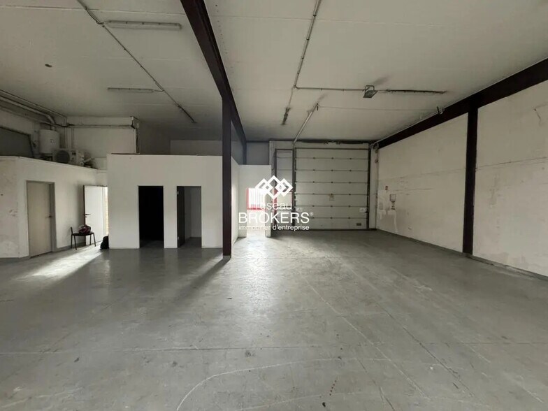 Industrial in Le Blanc-Mesnil for lease - Interior Photo - Image 2 of 6