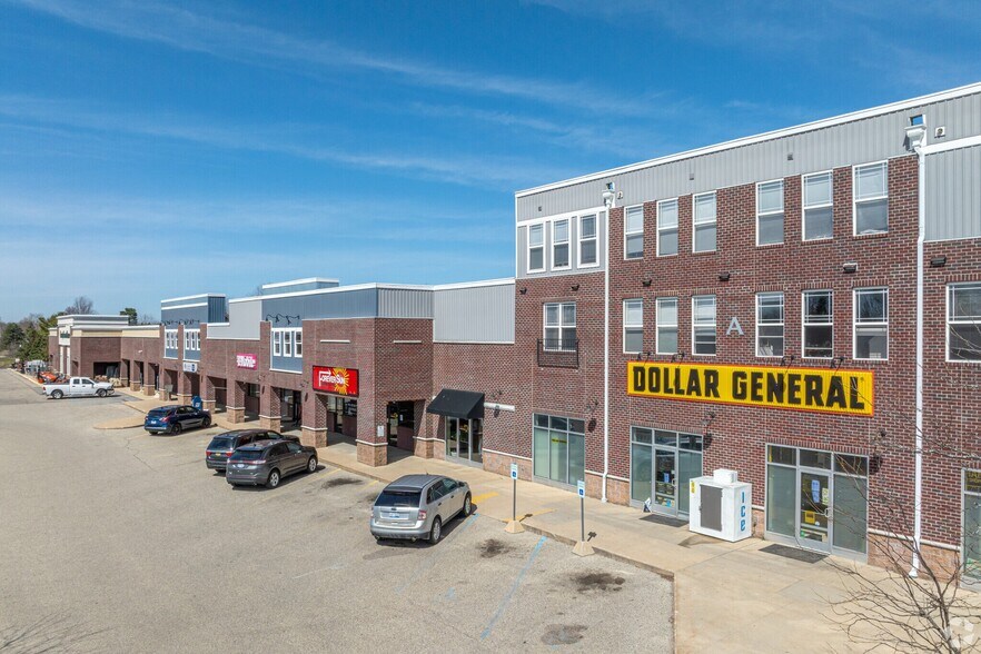 6101 Lake Michigan Dr, Allendale, MI à louer - Photo du bâtiment - Image 2 de 7