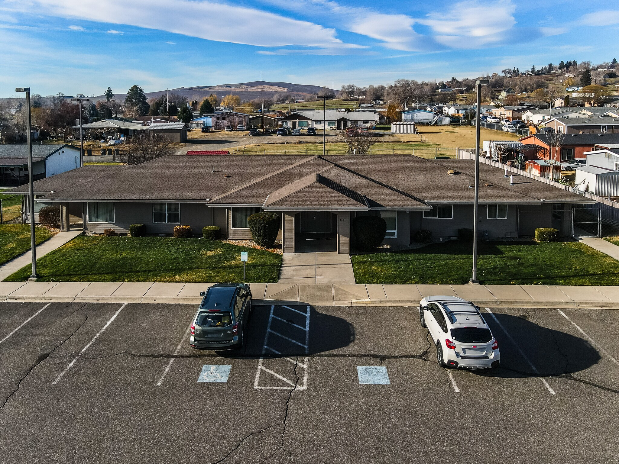 1691 Washington Ct, Sunnyside, WA à vendre Photo du bâtiment- Image 1 de 10