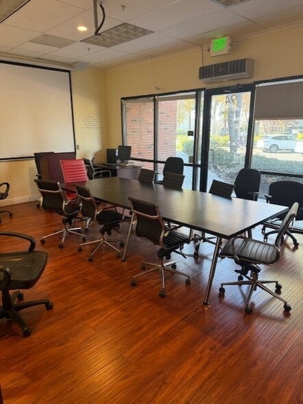 2050 Concourse Dr, San Jose, CA for sale - Building Photo - Image 3 of 13