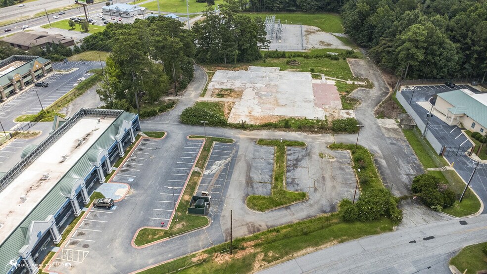 111 Holiday Dr N, Macon, GA à vendre - Photo du bâtiment - Image 3 de 16