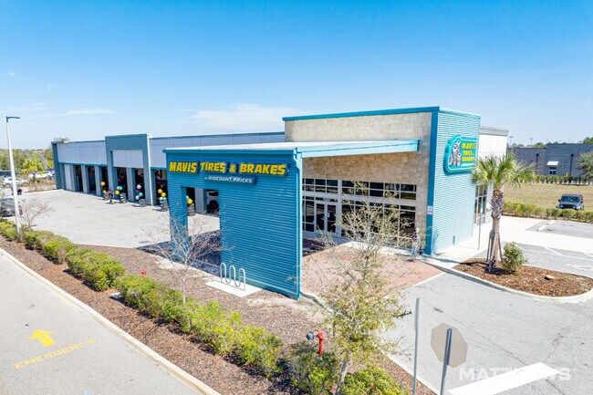 Plus de détails pour 15209 Garnet Trail, Bradenton, FL - Commerce de détail à vendre