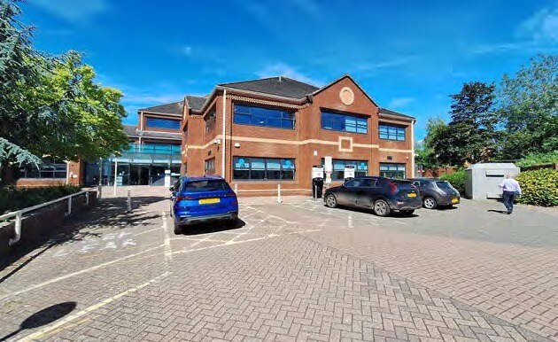 Belvedere Rd, Taunton à louer - Photo du bâtiment - Image 2 de 4