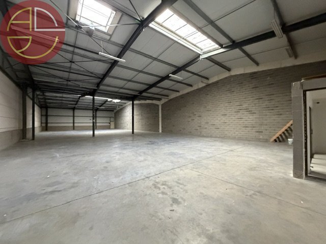 Industrial in Fenouillet for lease Interior Photo- Image 1 of 11