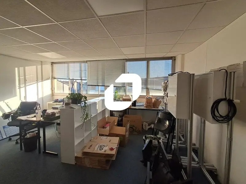 Bureau dans Bordeaux à louer Photo intérieure- Image 1 de 11