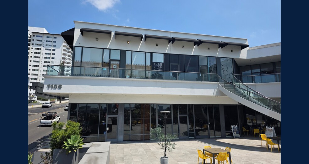 1106 N La Cienega Blvd, West Hollywood, CA à louer - Photo du bâtiment - Image 2 de 4