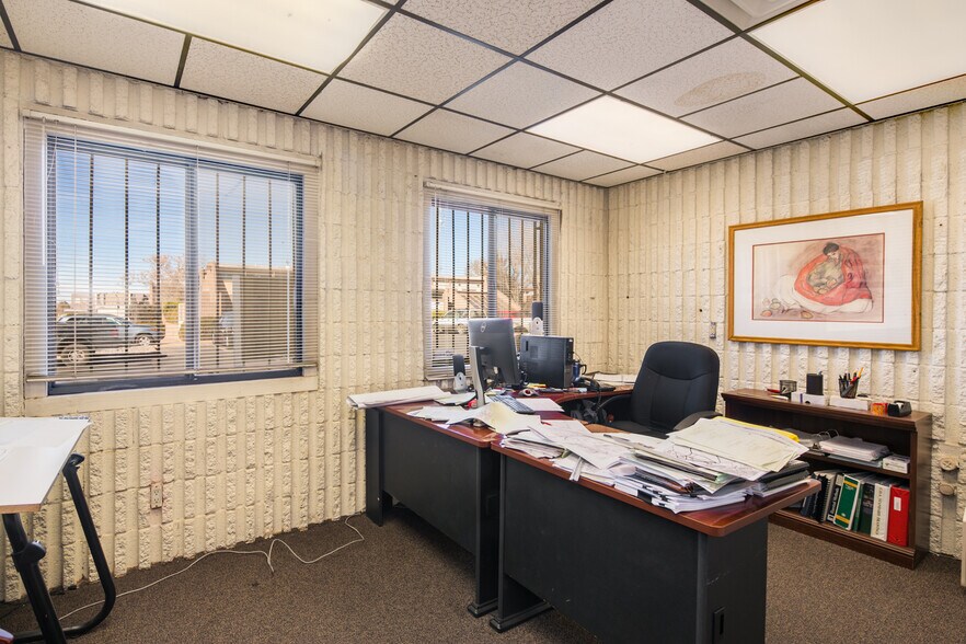 3500 F Comanche Rd NE, Albuquerque, NM à vendre - Photo du bâtiment - Image 3 de 26