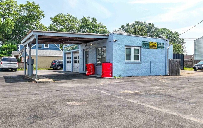 More details for 1119 Tulip Ave, Franklin Square, NY - Retail for Sale