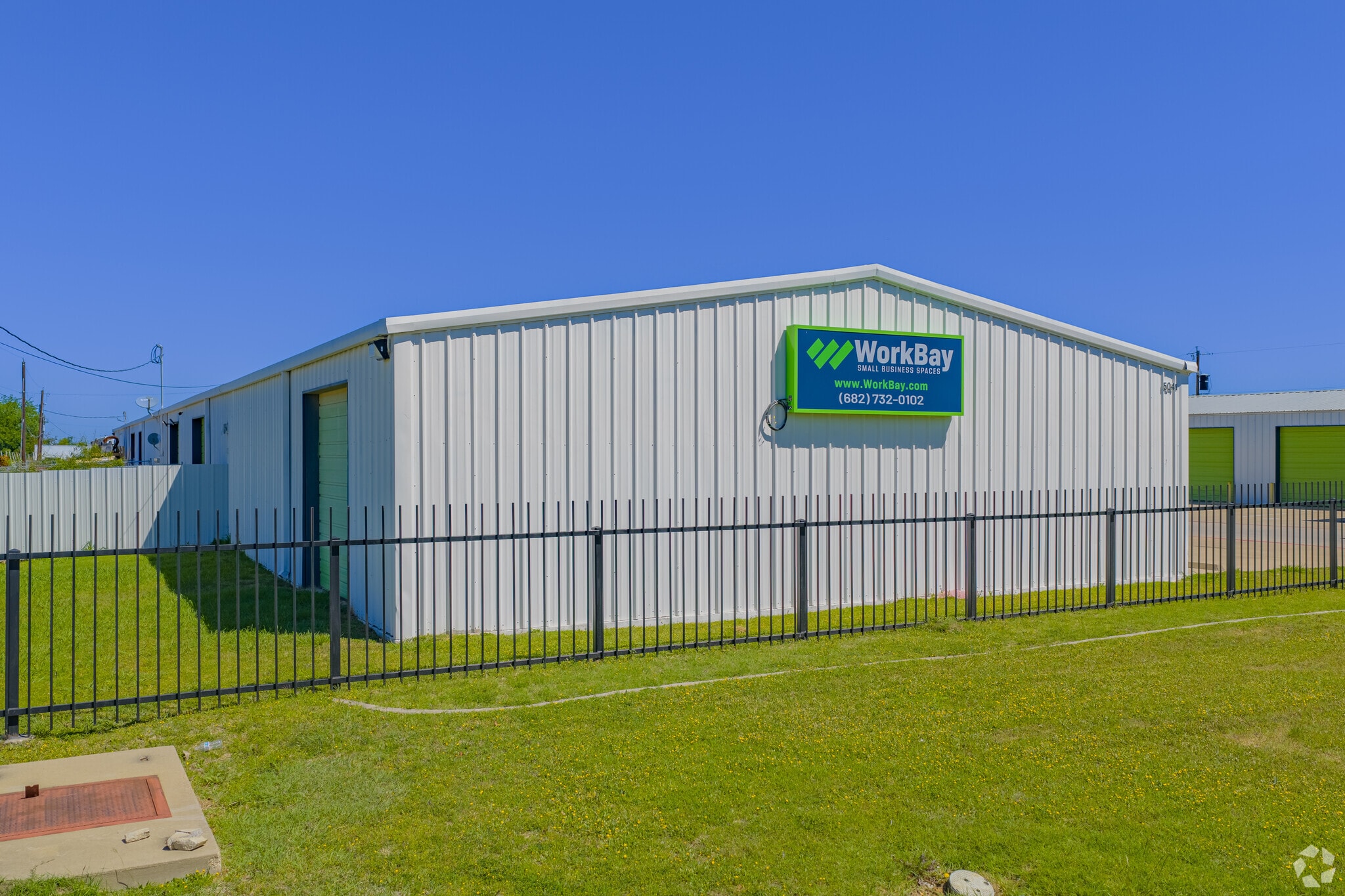 5051 David Strickland Rd, Fort Worth, TX à louer Photo principale- Image 1 de 23